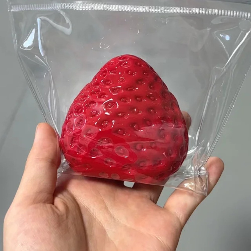 Strawberry Squeeze Toy Fidget  – Party Games For Adults And Kids Bewertung und Preis