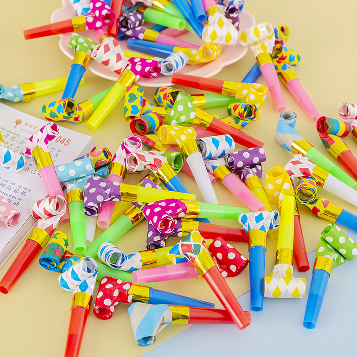30PCS Colorful Whistles Toy Fu – Party Games Graduation Bewertung und Preis